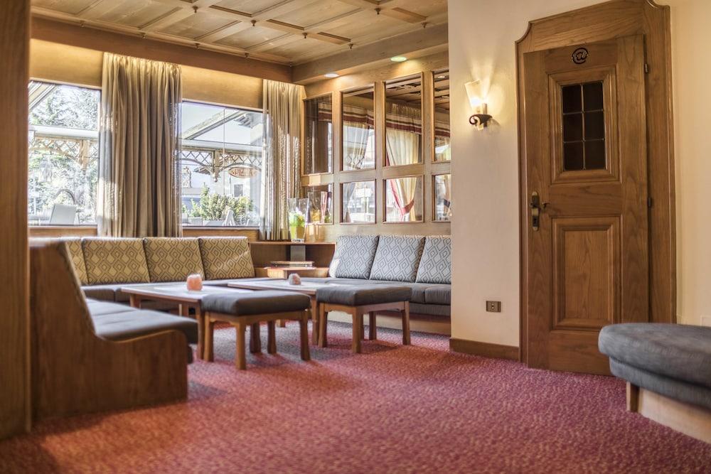Active Hotel Ancora Predazzo Bagian luar foto