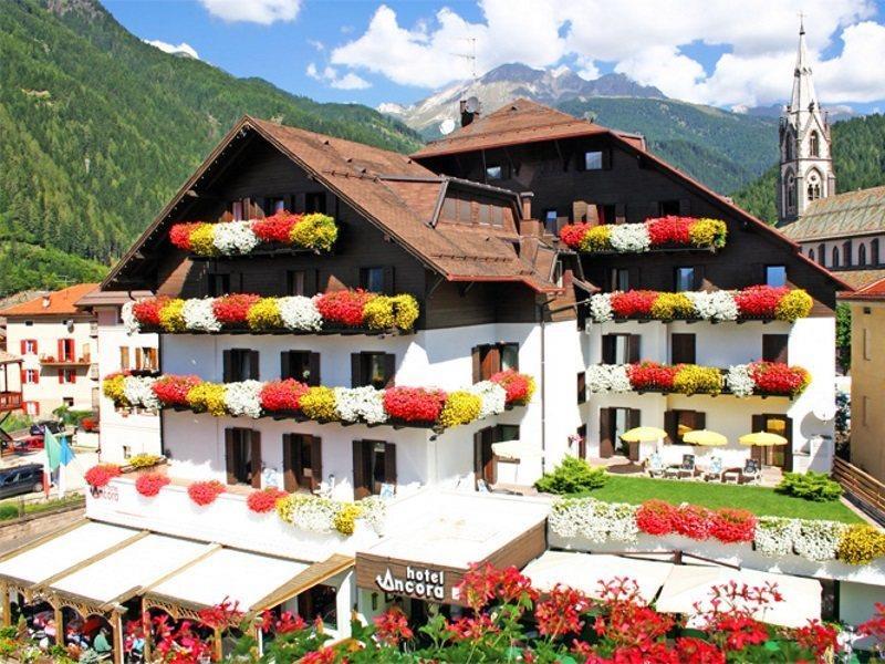 Active Hotel Ancora Predazzo Bagian luar foto