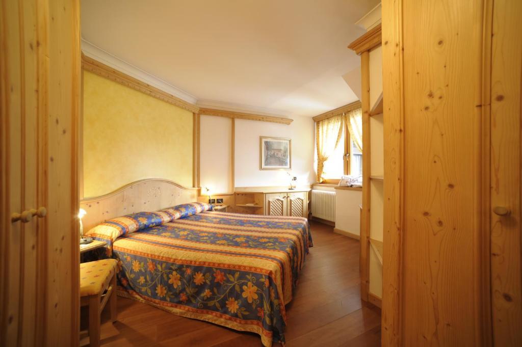Active Hotel Ancora Predazzo Ruang foto