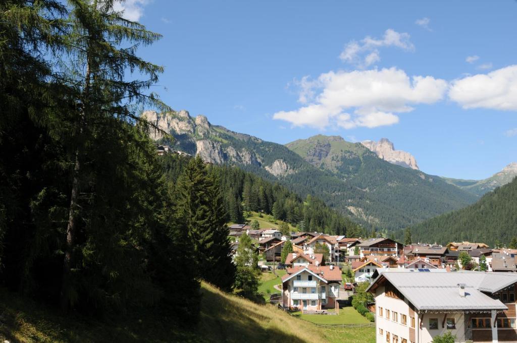 Active Hotel Ancora Predazzo Bagian luar foto
