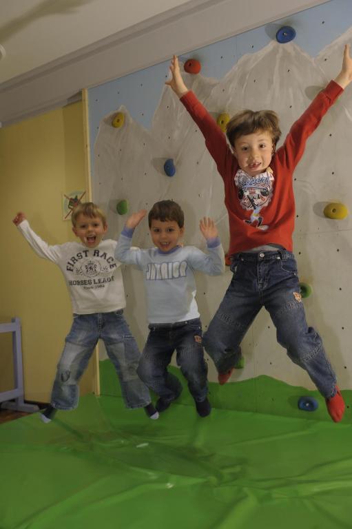Active Hotel Ancora Predazzo Bagian luar foto